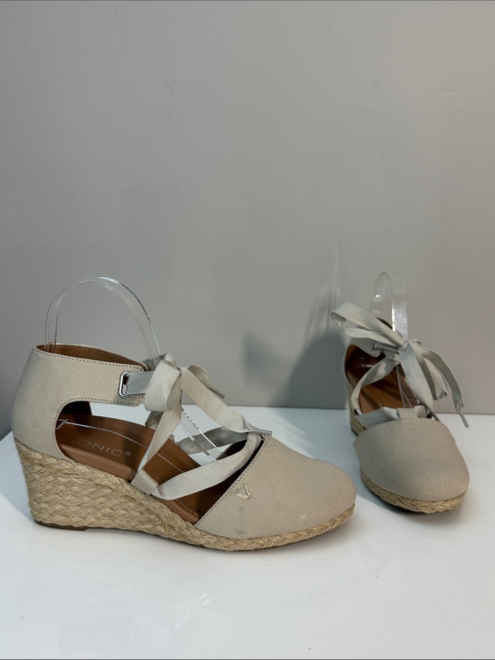 Vionic Kaitlyn Tie Front Espadrille Wedges Oat Size 9.5